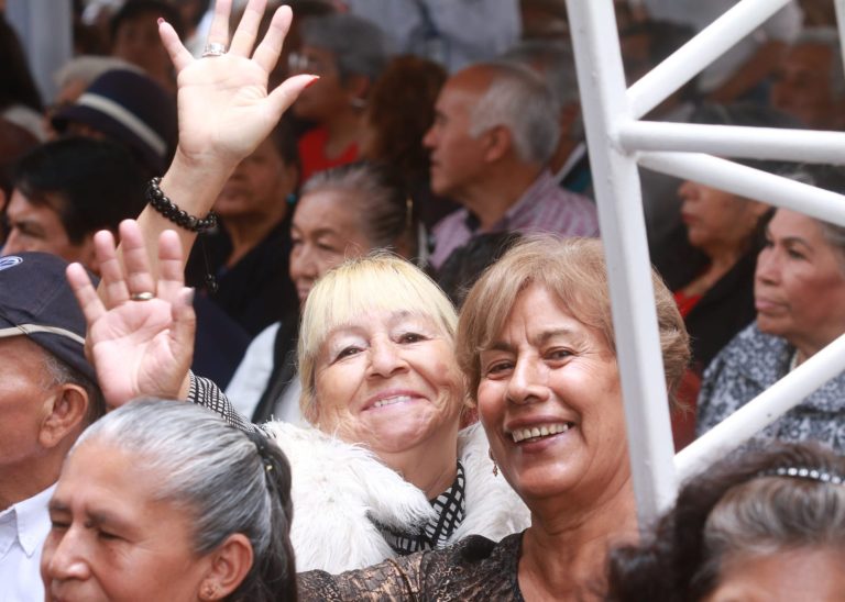 Reconocen Sergio Salomón y Gaby Bonilla a Adultos Mayores: “Son el tesoro de la sociedad”