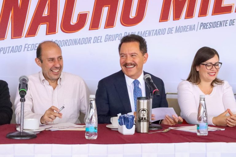 Ignacio Mier no quitará espectaculares porque es una figura comercial