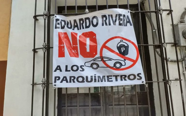 Ojo, el Ayuntamiento de Puebla seguirá multando en parquímetros aunque ya no cobrará por ellos