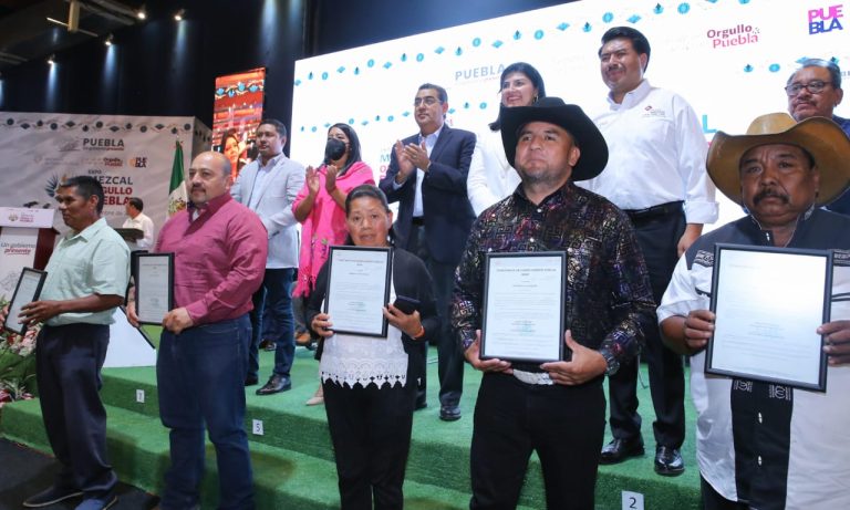 Con “expo mezcal orgullo puebla”, Gobierno Estatal ensalza tradición mezcalera poblana