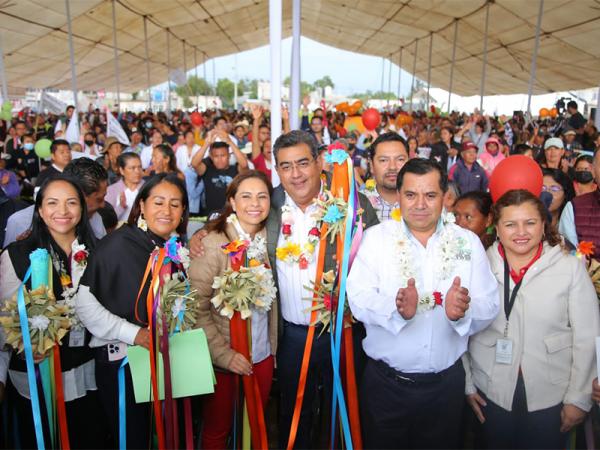 Favorece Gobierno Estatal desarrollo y bienestar en Palmar de Bravo