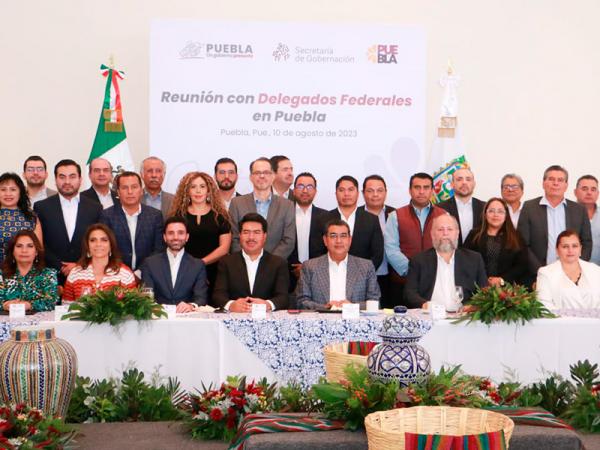 Sostiene Sergio Salomón reunión con delegados federales y gabinete estatal