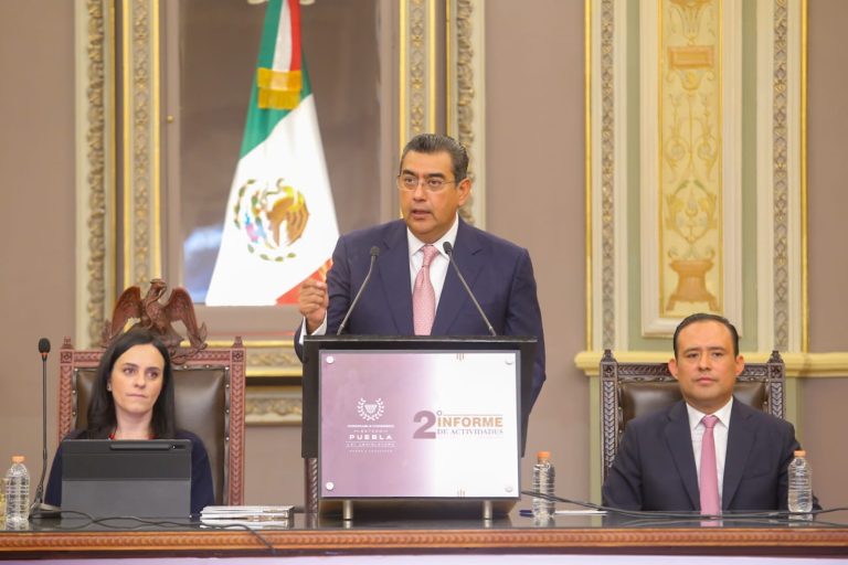 En Puebla las decisiones las toman los poblanos: Sergio Salomón