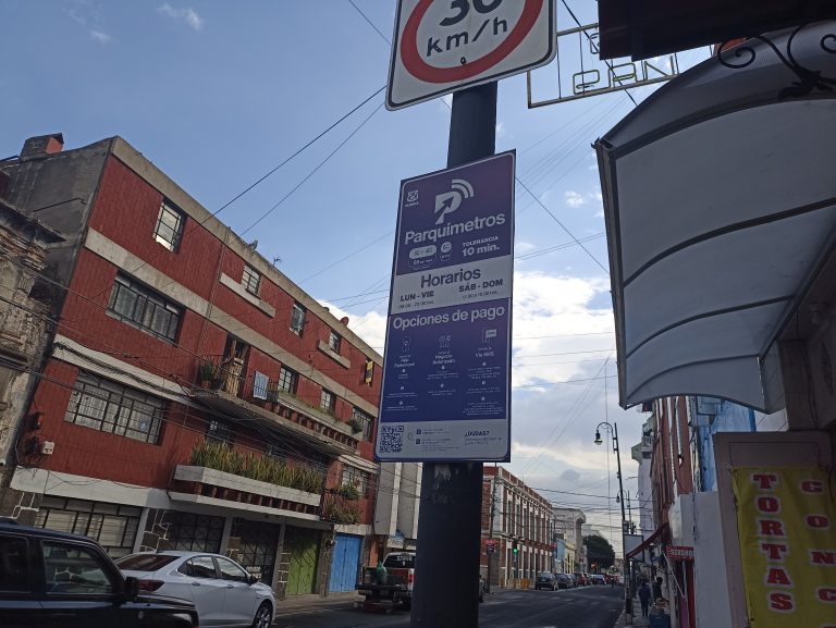 Eduardo Rivera enviará al Congreso propuesta para seguir cobrando parquímetros