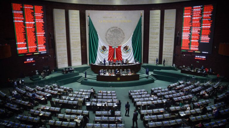 Cámara de Diputados de México aprueba aumentar de 5 a 20 los días de permiso de paternidad