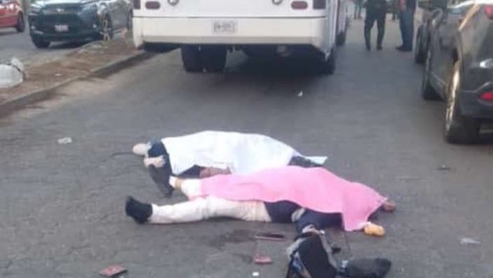 Transporte público atropella a dos mujeres en Centro Histórico de Puebla (vídeo)
