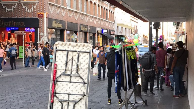 Ayuntamiento de Puebla permitirá la venta de artículos de temporada este 31 de diciembre