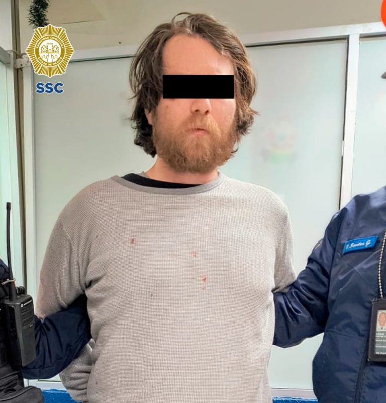 Detienen a un hombre que atacó a un ciudadano venezolano en el Aeropuerto de CDMX