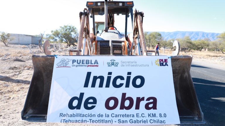 Gobierno de Puebla inicia rehabilitación del entronque carretero e inaugura templo del Divino Redentor
