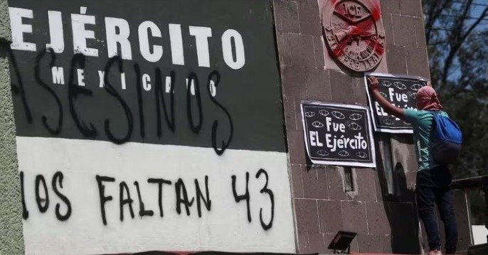 Juez federal dejó en libertad condicional a ocho militares involucrados en el caso Ayotzinapa