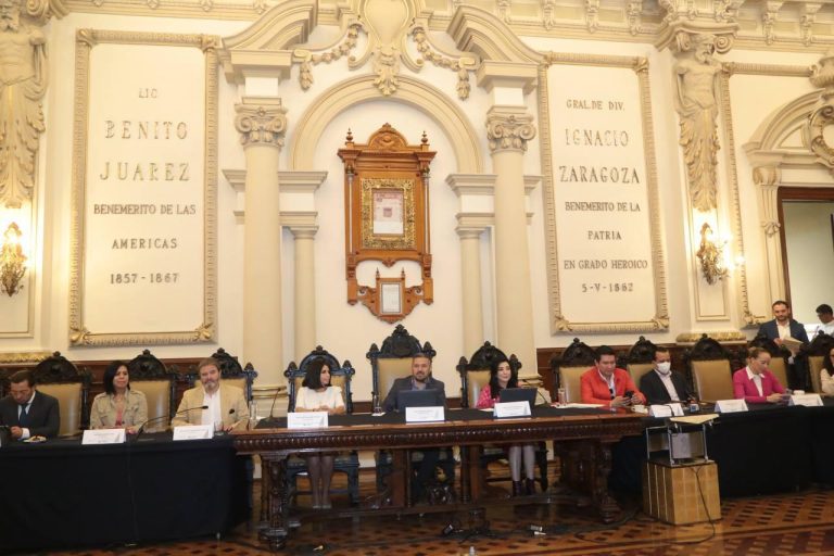 Renuncian cinco titulares de secretarías del Ayuntamiento de Puebla