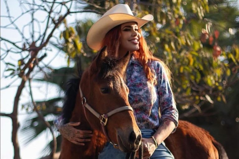 Evalúa gobierno de Puebla adoptar equinos de Elena Larrea