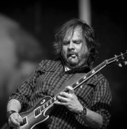 Falleció Lino Nava a los 55 años; icónico guitarrista mexicano de “La Lupíta”