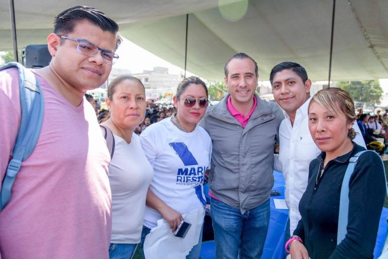 Médicos especialistas para las mujeres y kits para los recién nacidos: Mario Riestra