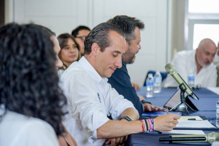 Mario Riestra anuncia que regresará el seguro contra baches y bicis públicas
