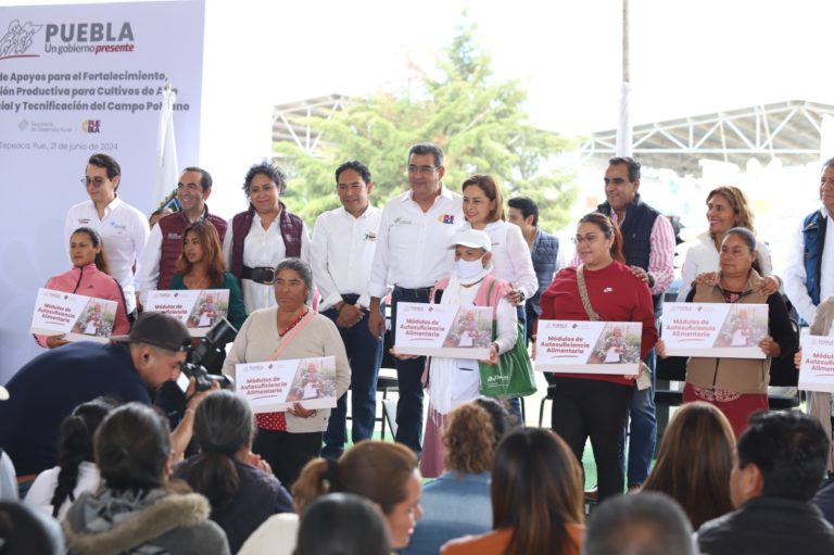 Con sociedad, gobierno estatal construye una mejor Puebla: Sergio Salomón