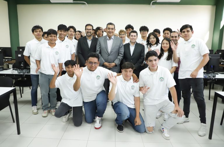 Invierte Gobierno de Puebla en infraestructura educativa para construir un mejor futuro: Sergio Salomón