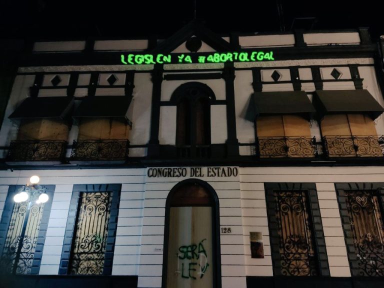 Habría sesión extraordinaria para aprobar despenalización del aborto