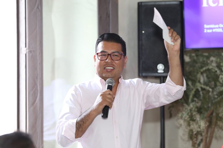 Se salva Néstor Camarillo; se queda con la senaduría indígena