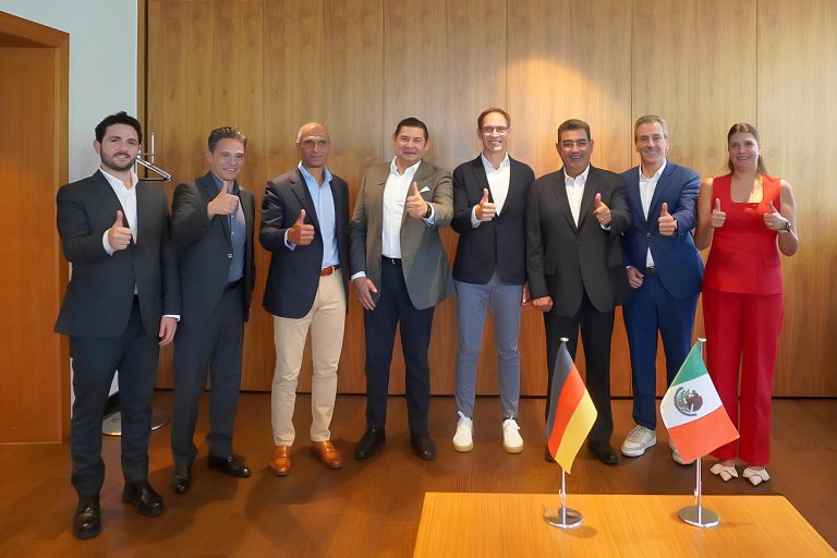 Puebla, uno de los mejores destinos de México para invertir: Sergio Salomón y Alejandro Armenta