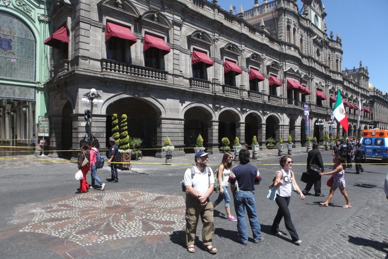No pagaron ni los teléfonos en el Ayuntamiento de Puebla