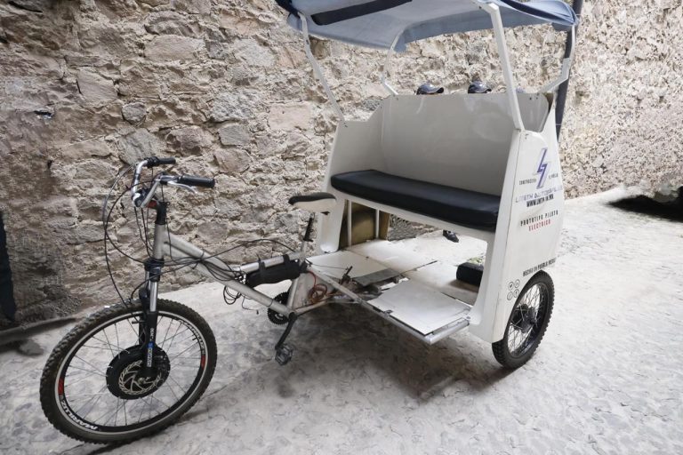 Puebla se alista para la electromovilidad refrenda Armenta