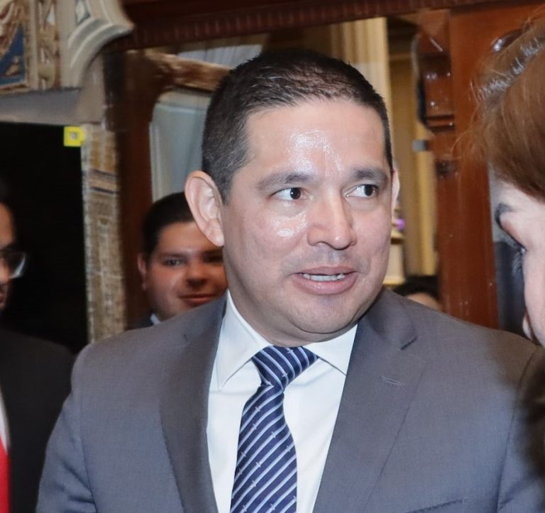 No hay ningún premio, dice ex titular de seguridad