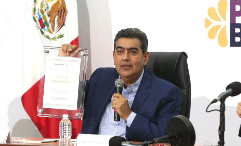 Con certificado geográfico, gobierno estatal preserva identidad de esferas de Chignahuapan