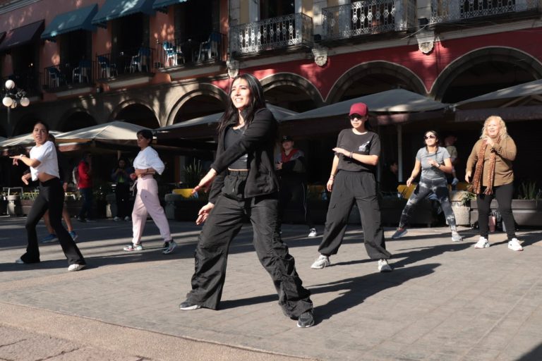Gran aceptación del “entrenamiento funcional” durante la Vía Recreativa en la ciudad