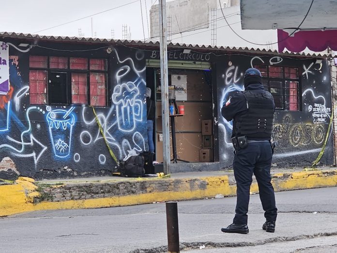 Asesinan a hombre en interior del bar 