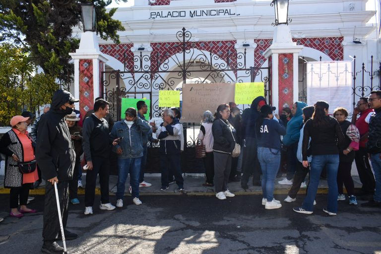 Simpatizantes de candidatos toman la presidencia de San Felipe Hueyotlipan