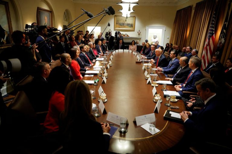 Entrarán en vigencia aranceles de Trump a México, Canadá y China por tráfico de fentanilo el 4 de marzo