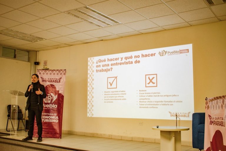 Ofrece Gobierno de la Ciudad el taller Buscadores de Empleo a futuros profesionistas