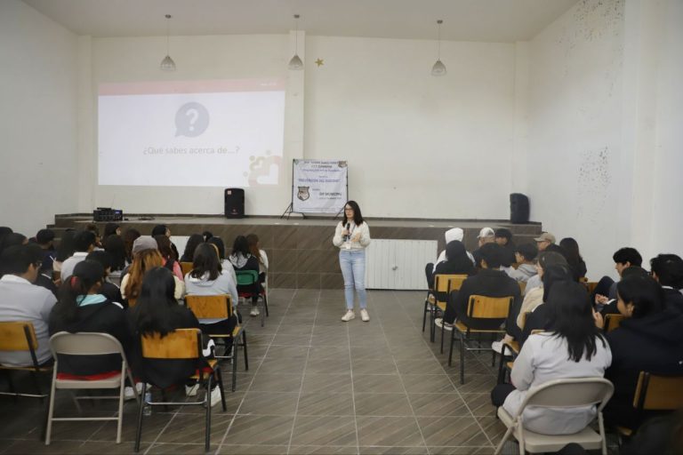Refuerza el DIF pláticas y talleres sobre prevención del suicidio en las escuelas