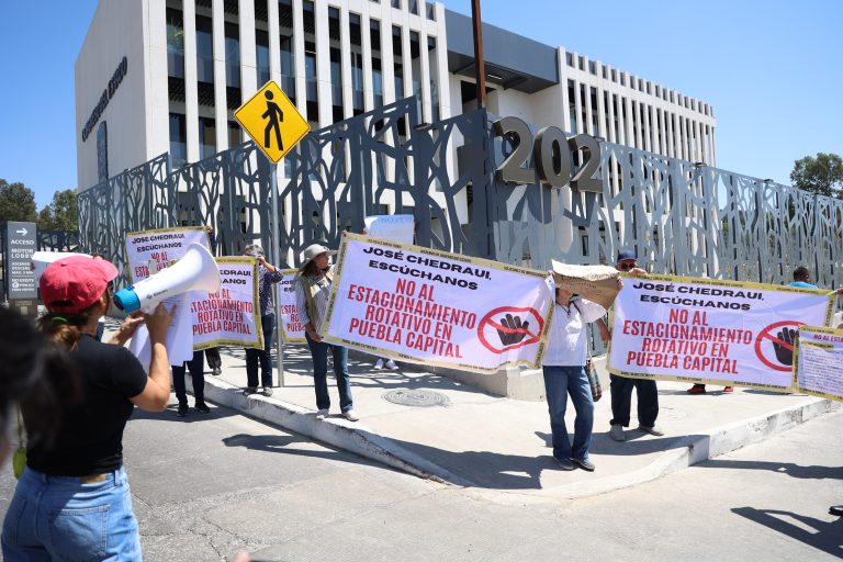 Piden en el Congreso de Puebla frenar parquímetros