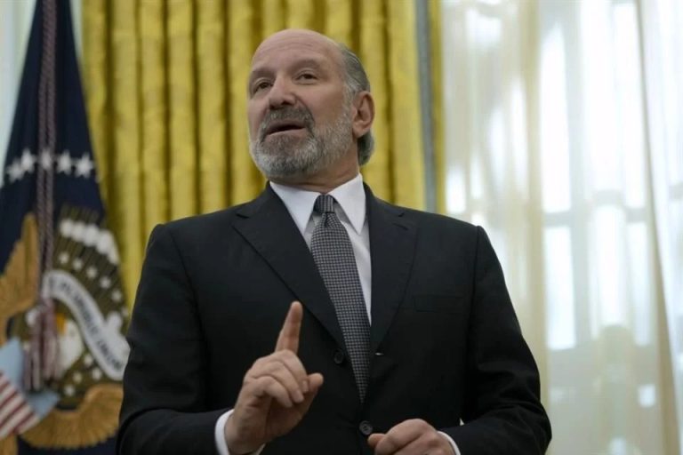 Secretario de Comercio de EE.UU. anuncia aranceles para México y Canadá este martes