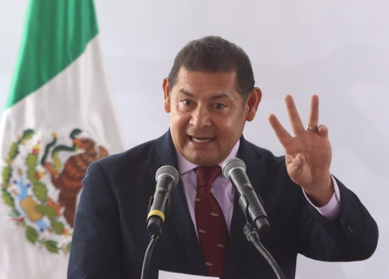 Pide Armenta al Congreso foros para analizar ciberasedio; sí lo harán
