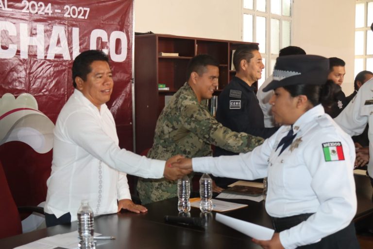 Mateo Hernández reafirma apoyo total a la policía y combate a la corrupción