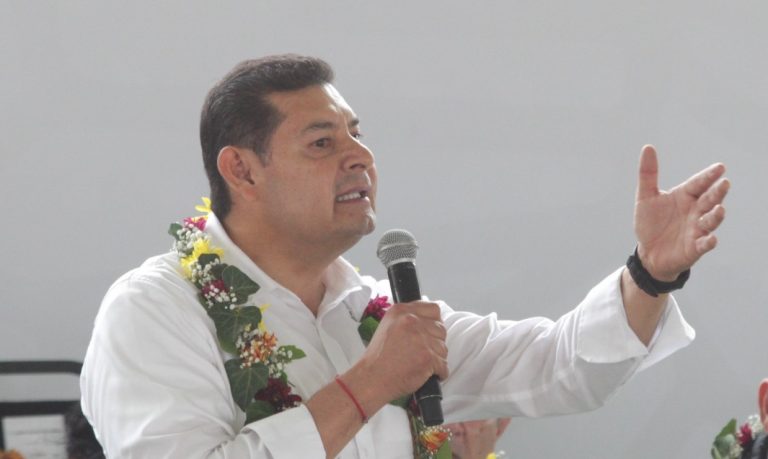 Proyectos de Armenta avanzan con respaldo federal: Cablebús y universidad, autorizados