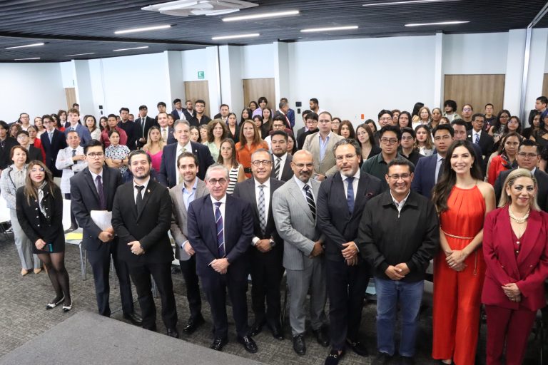 Analizan en Congreso constitucionalismo del siglo XXI y fortalecimiento del Estado de Derecho
