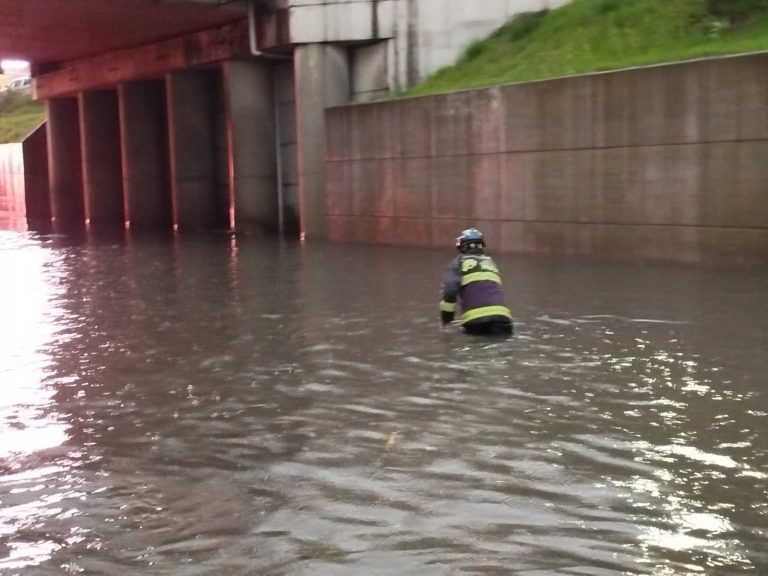 Sin personas lesionadas tras fuerte lluvia