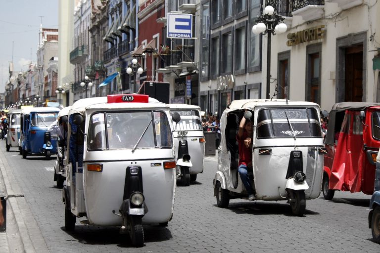 Proliferan más de mil mototaxis en Coronango; aún sin regulación oficial
