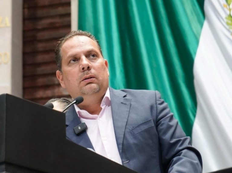 Carvajal también levanta la mano para la presidencia municipal