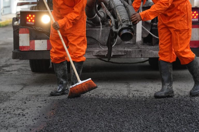 Encabeza Pepe Chedraui arranque de trabajos de bacheo en frío en la capital
