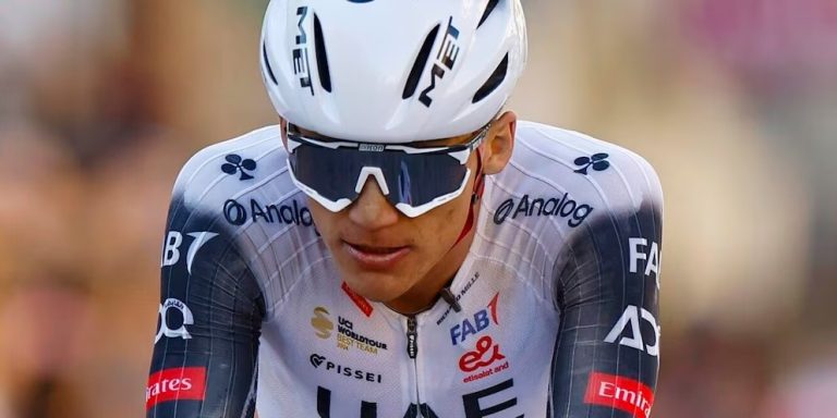 Sheinbaum felicita a Isaac del Toro tras histórica victoria en el Tour de Francia 2026