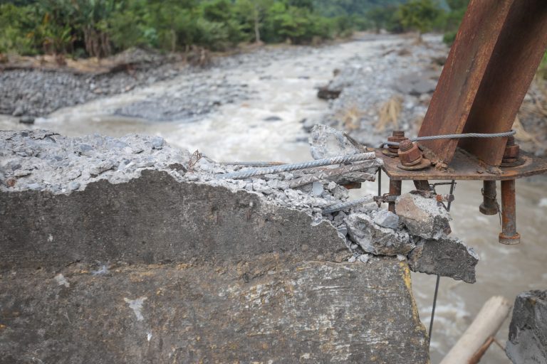 Llega Sheinbaum a Puebla; más de 6 mil viviendas censadas y 19 muertos 