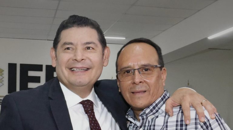 Anuncia Armenta ajustes en Comunicación Social
