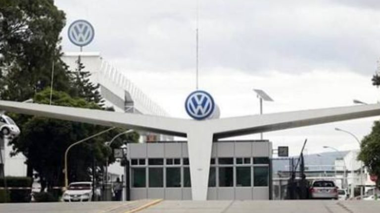 Sindicato de VW busca las mejores condiciones para los mil 93 despidos