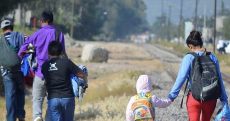 Instruye Armenta a entregar recursos a migrantes ante nuevas redadas; ya suman más de 7 mil repatriados