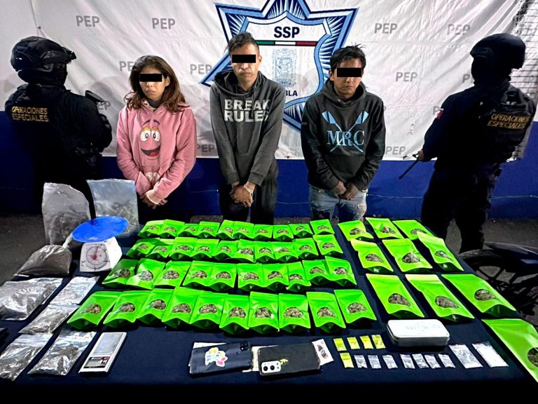 Detiene SSP a tres presuntos narcomenudistas del sur de la capital poblana